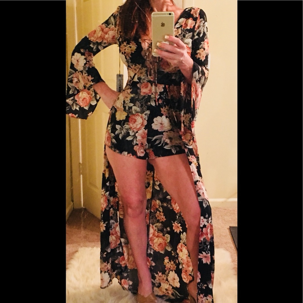 💋Gorgeous Long Floral Romper💋